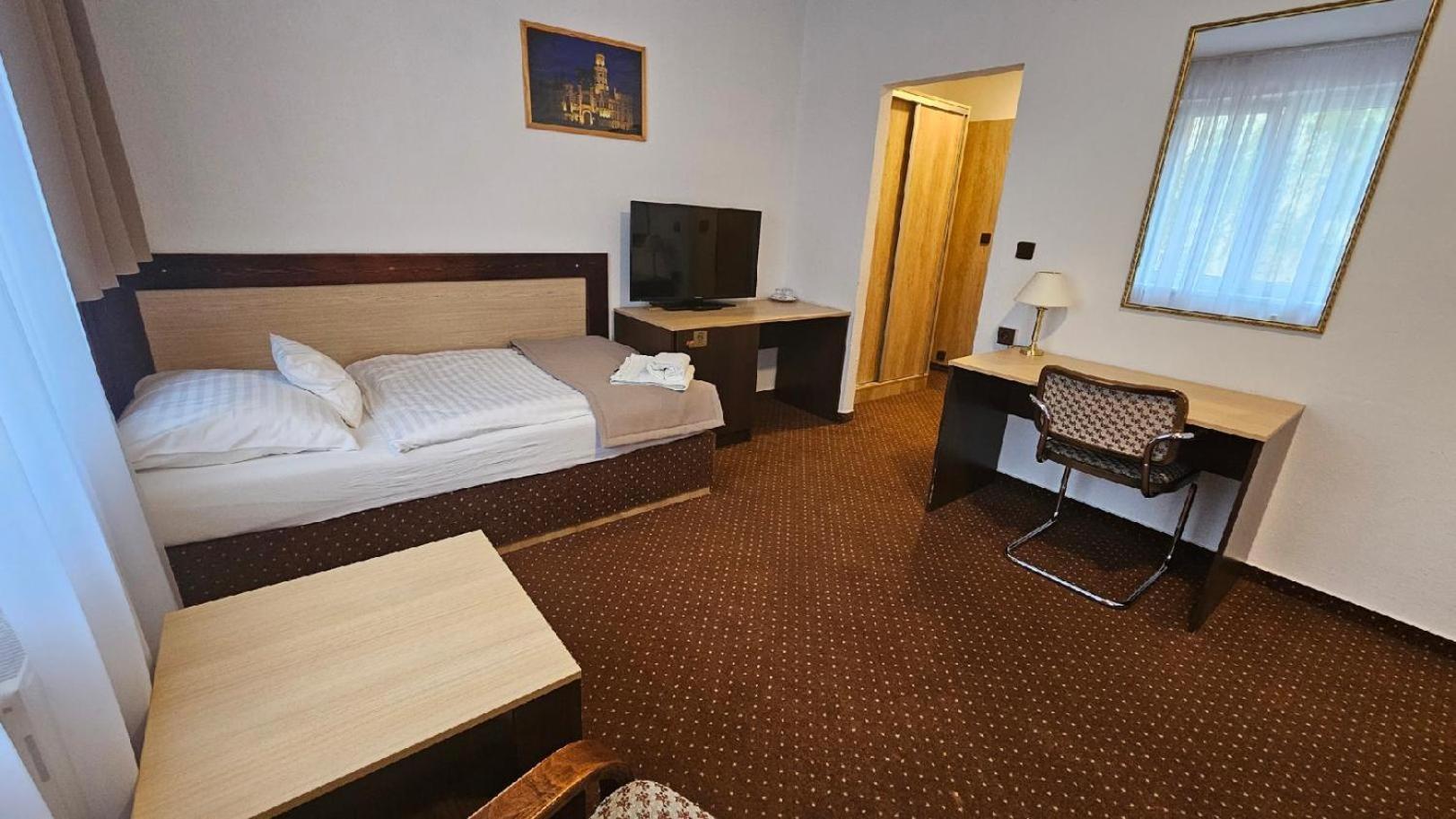 Hotel Adler Ческе-Будеёвице Экстерьер фото