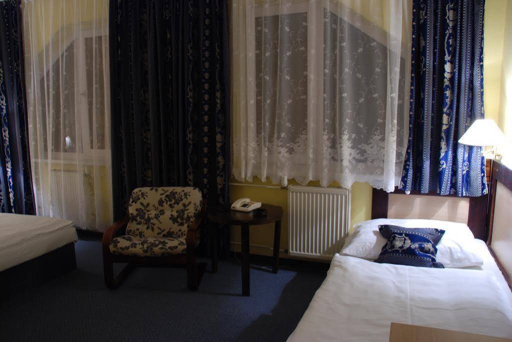 Hotel Adler Ческе-Будеёвице Экстерьер фото